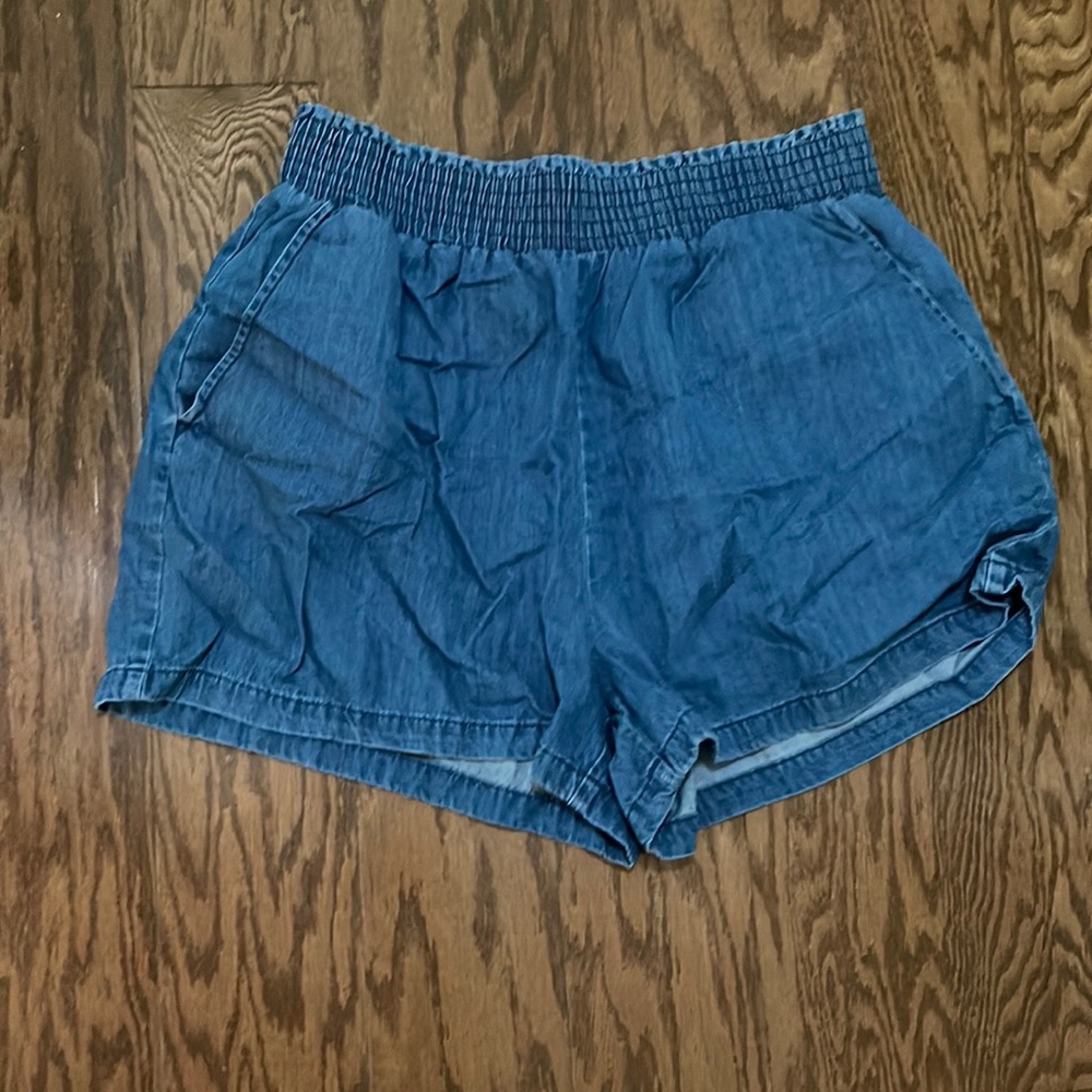 Universal Thread blue shorts. Size L.